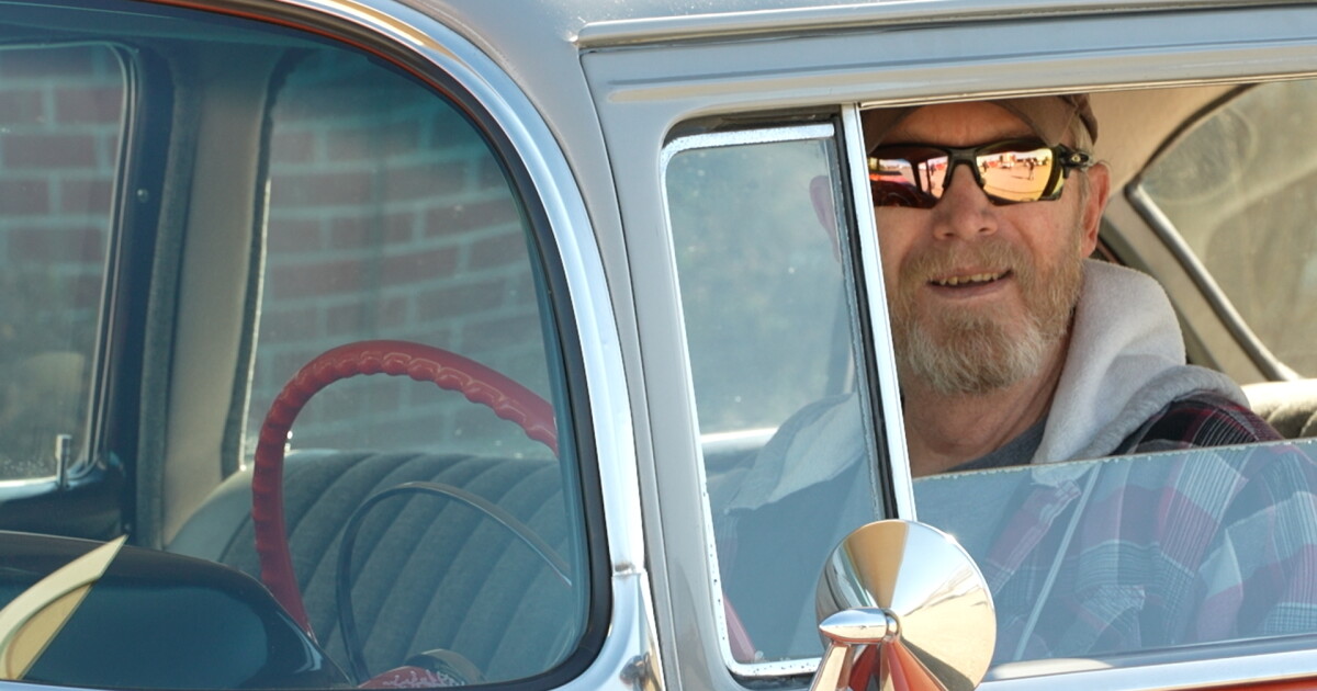 'A real shock': Loved ones surprise Billings veteran with dream car - Vimarsana News