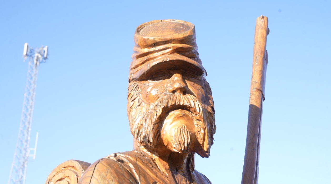 Civil War soldier statue