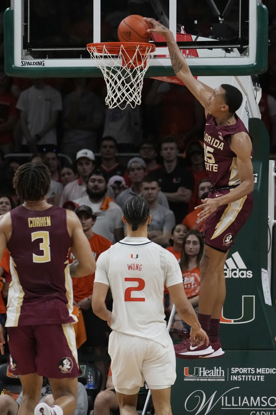 Florida State Seminoles guard Matthew Cleveland dunks at Miami Hurricanes, Feb. 25, 2023
