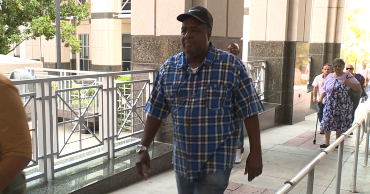 More court delays in Tampa father's five-year fight to raise his daughter - Vimarsana News