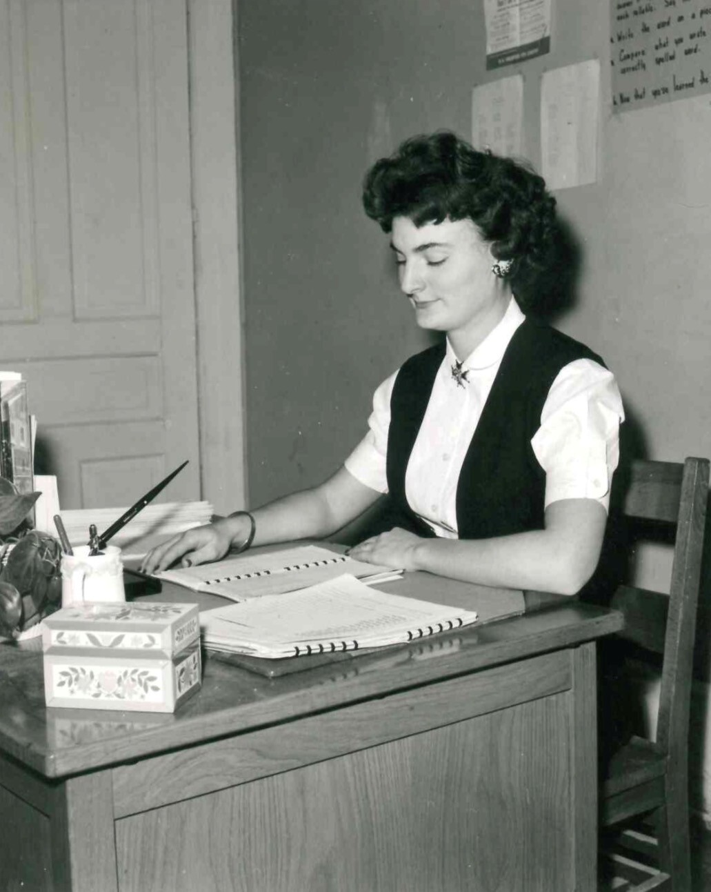 Copy of beverly hannett - 1958.jpg