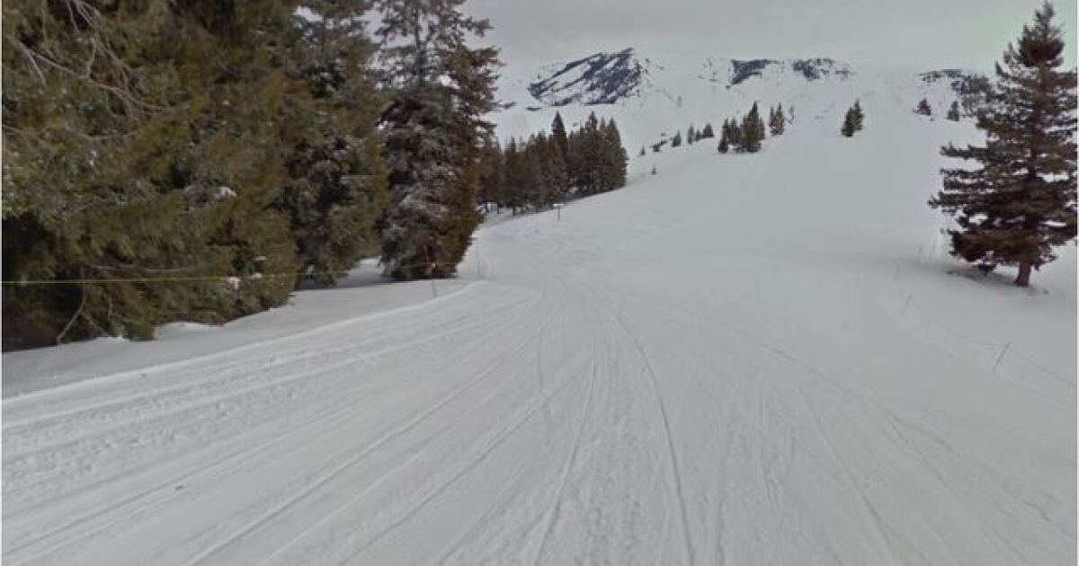 Idaho ski resorts begin season pass sales