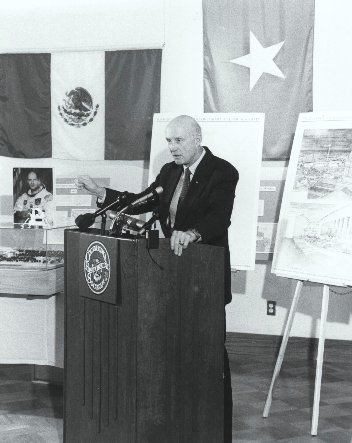 Thomas Stafford, 1999.jpg