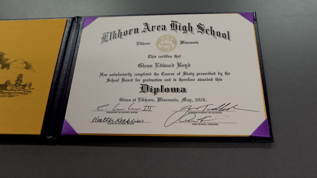 glenn boyd diploma 2.jpg