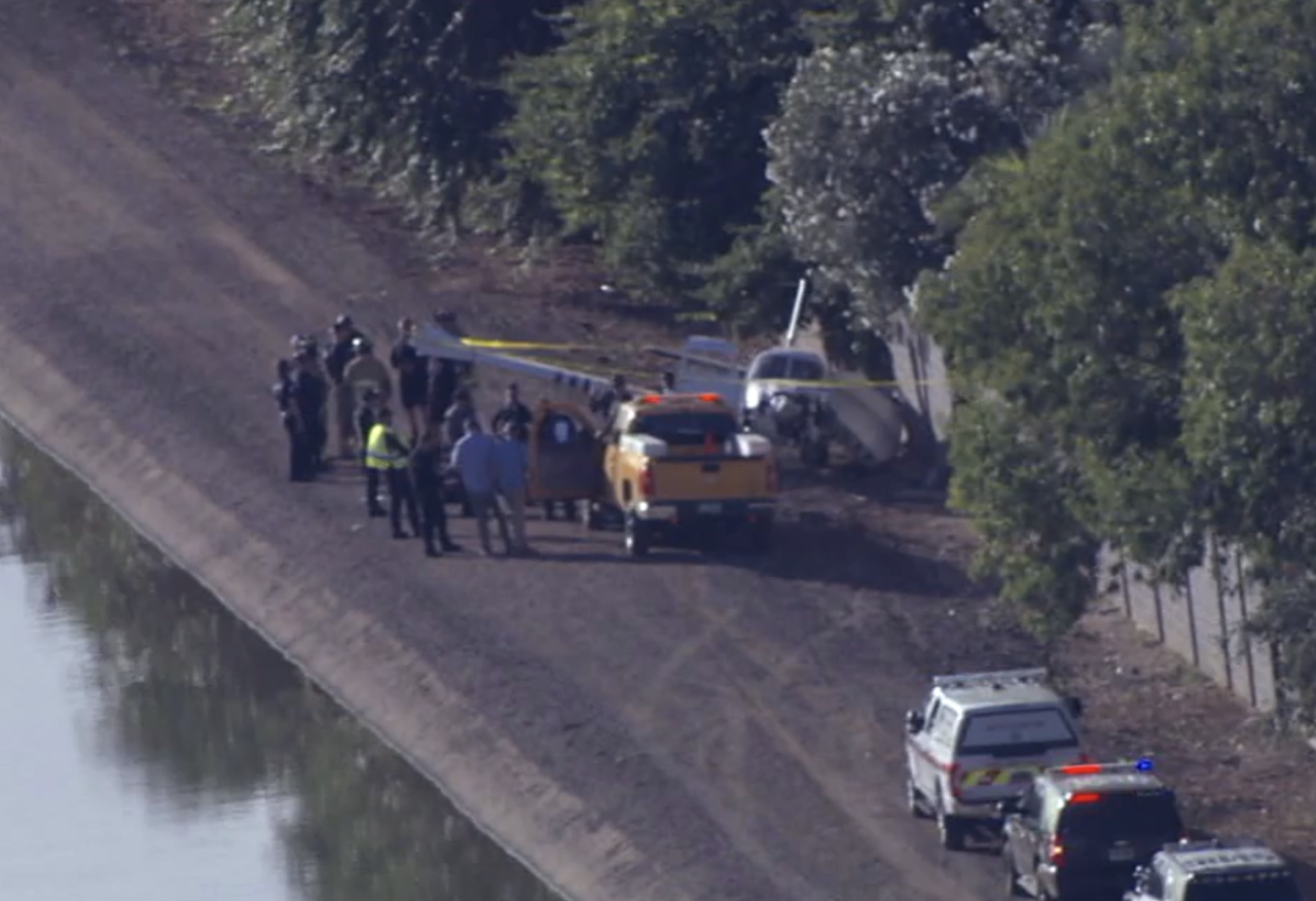 plane down near canal