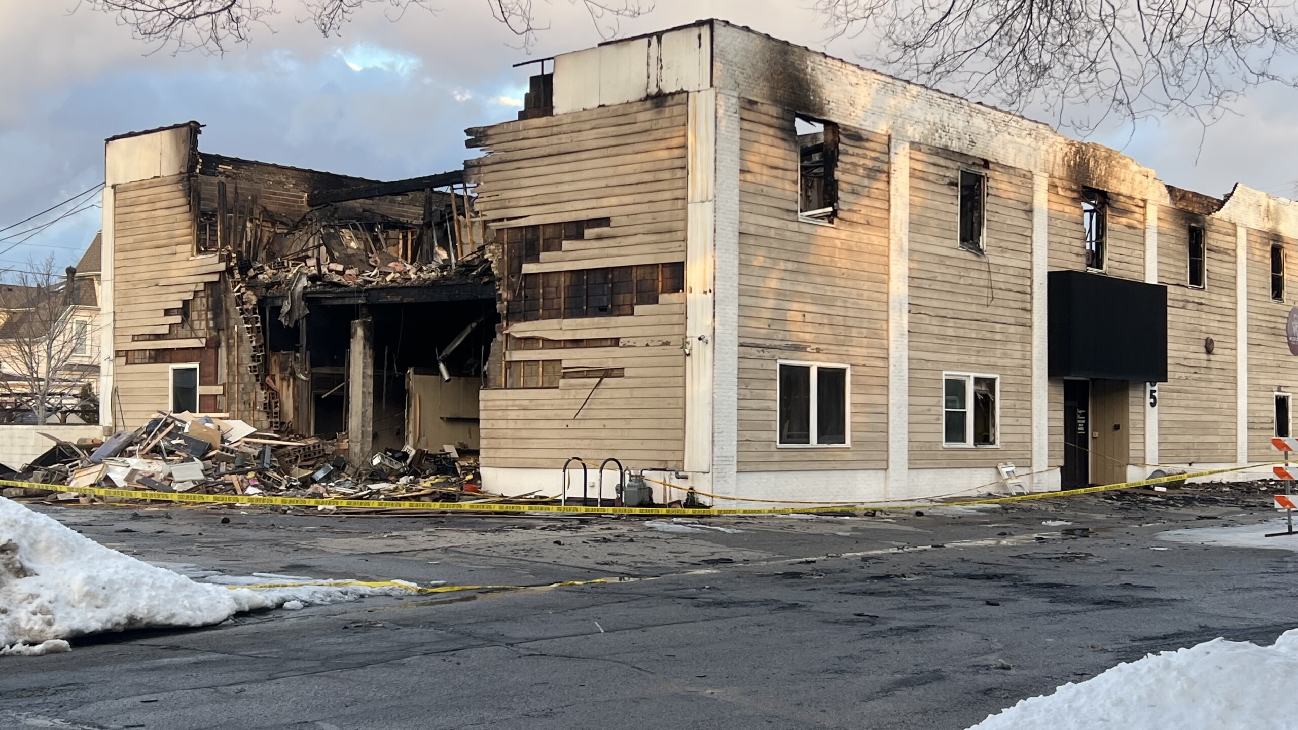Crews knock down large fire in downtown Grand Haven