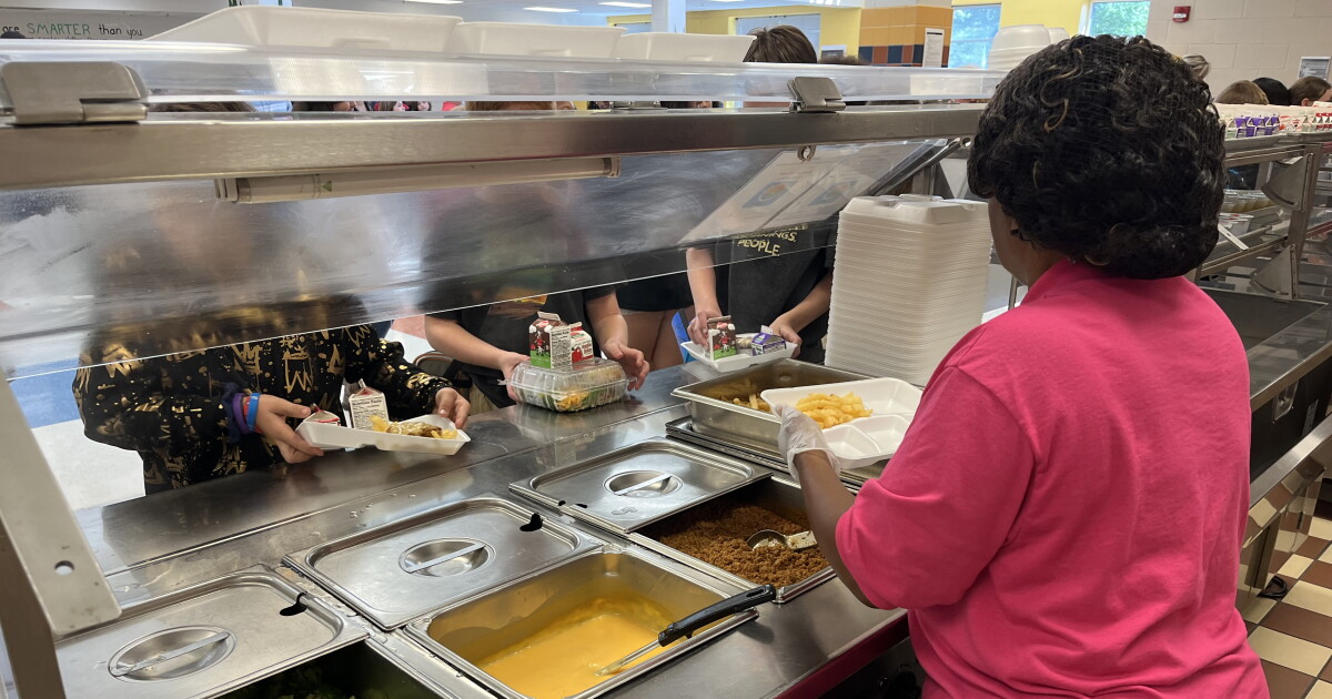 School cafeterias get creative to feed kids in era of higher costs, less support - Vimarsana News