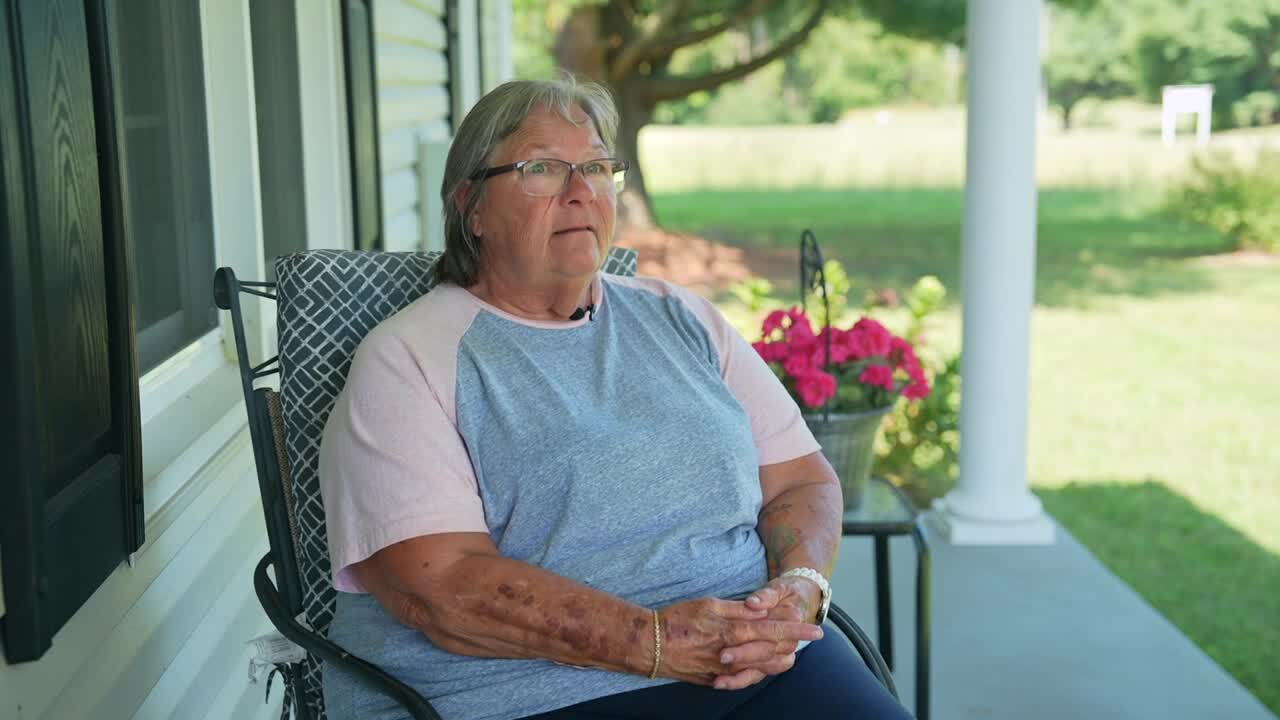 Julie Traylor.jpg