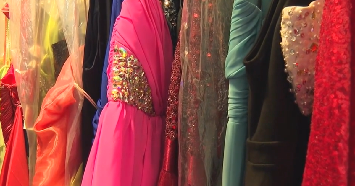 Belton High School collecting dresses, tuxedos to help students attend prom - Vimarsana News