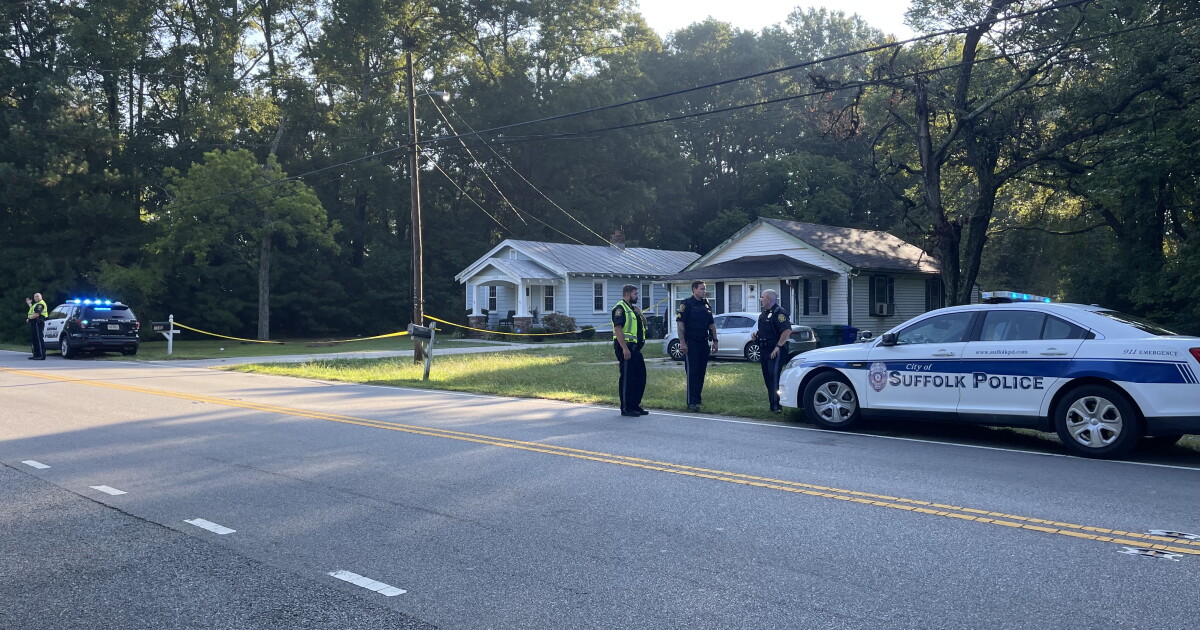 Suspect turns himself in after woman fatally shot early Sunday morning