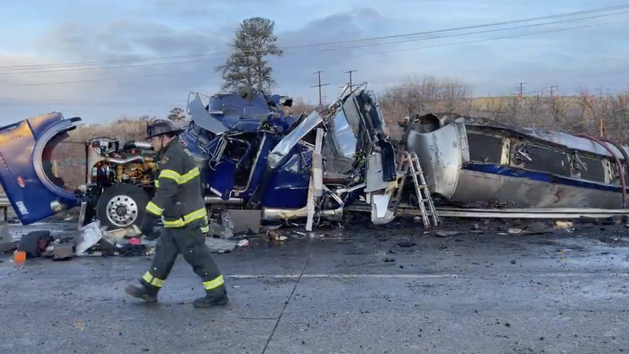 i25 closure overturned tanker.png