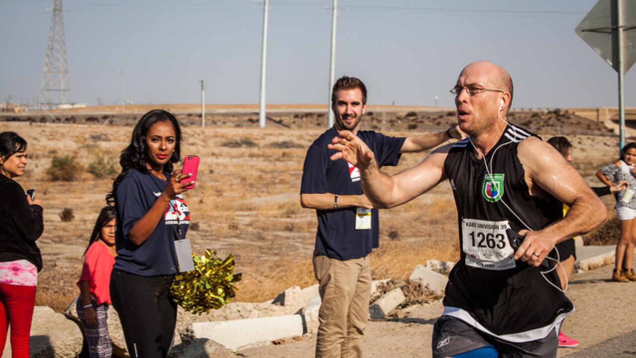 Photos: Bakersfield Marathon Mile 10 and Mile 23