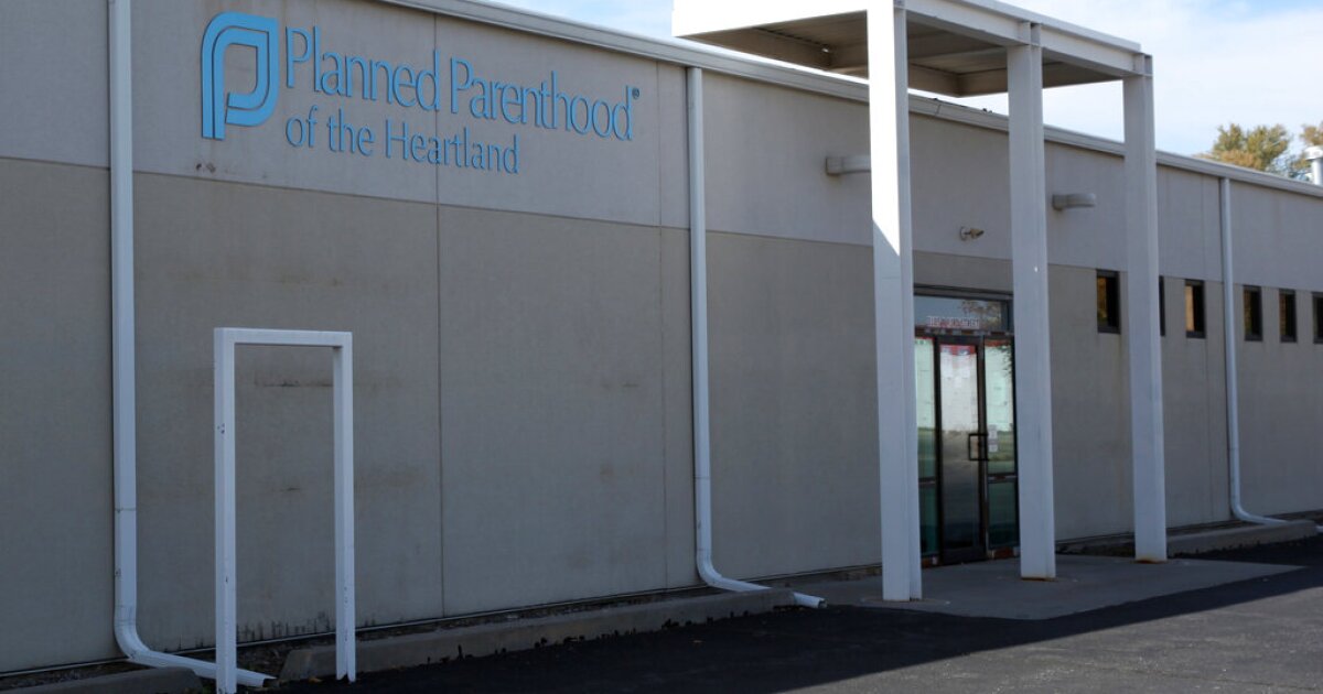 Nebraska struggling to OK ban despite anti-abortion history