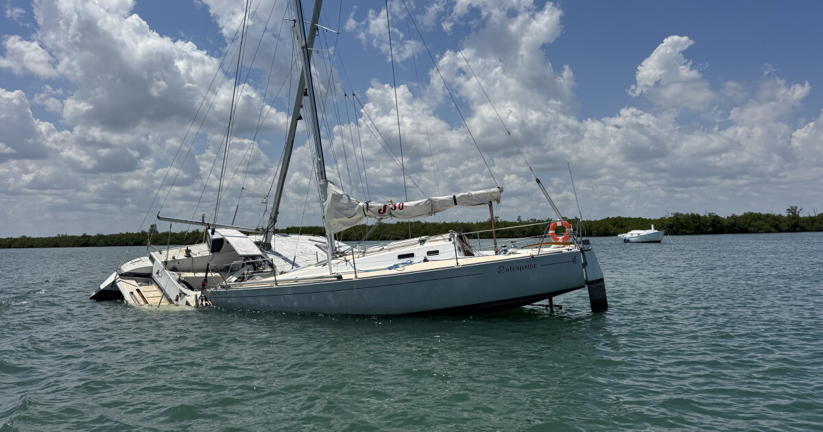 Derelict, at-risk boats near North Hutchinson Island creating dangerous conditions on Treasure Coast