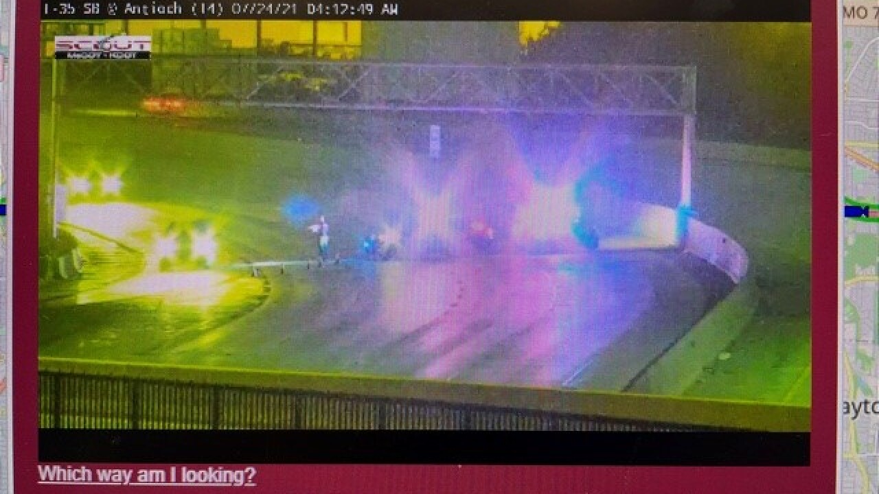 One killed, one injured in single vehicle crash on I-35 south of Lamar