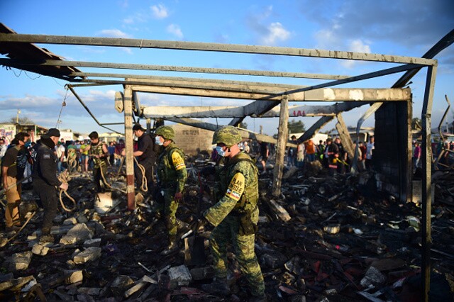 Blasts wipe out busy firework market in Mexico