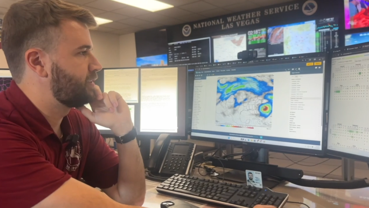 How does the 2025 summer compare to 2024's record-breaking season?