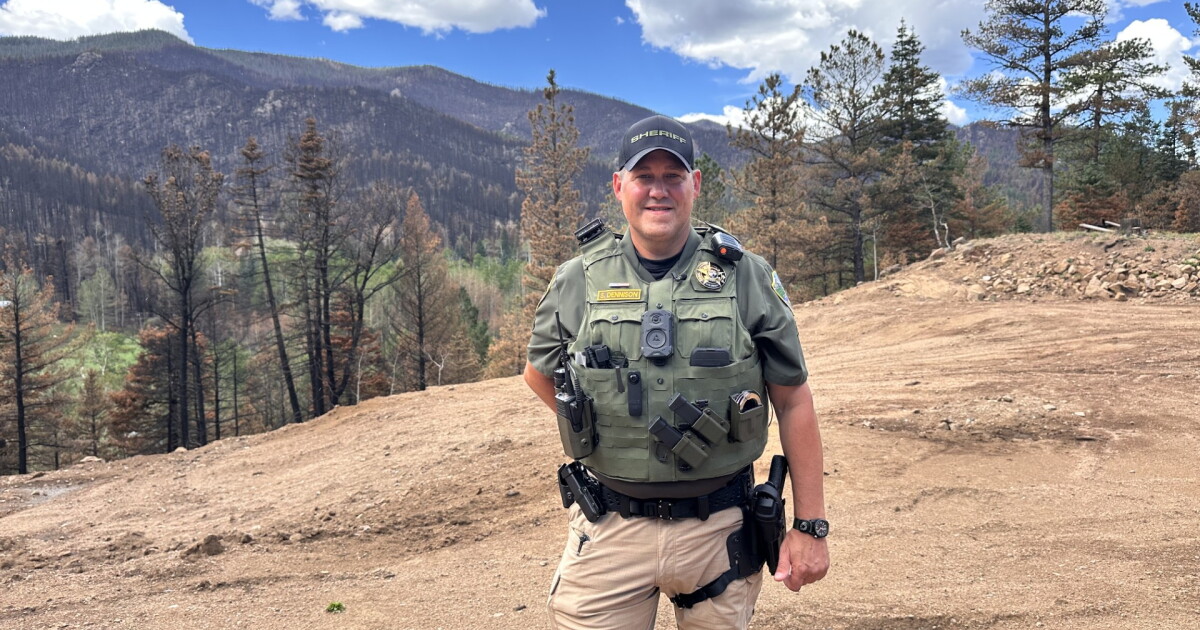 Volunteer deputy lost his home in the Aspen Acres Fire — but spent hours saving his neighbors