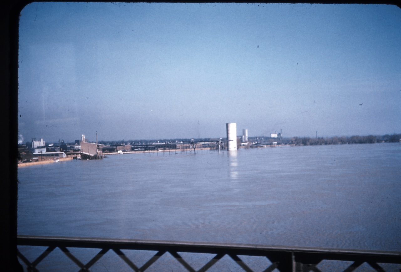 1952 Missouri River flood.png