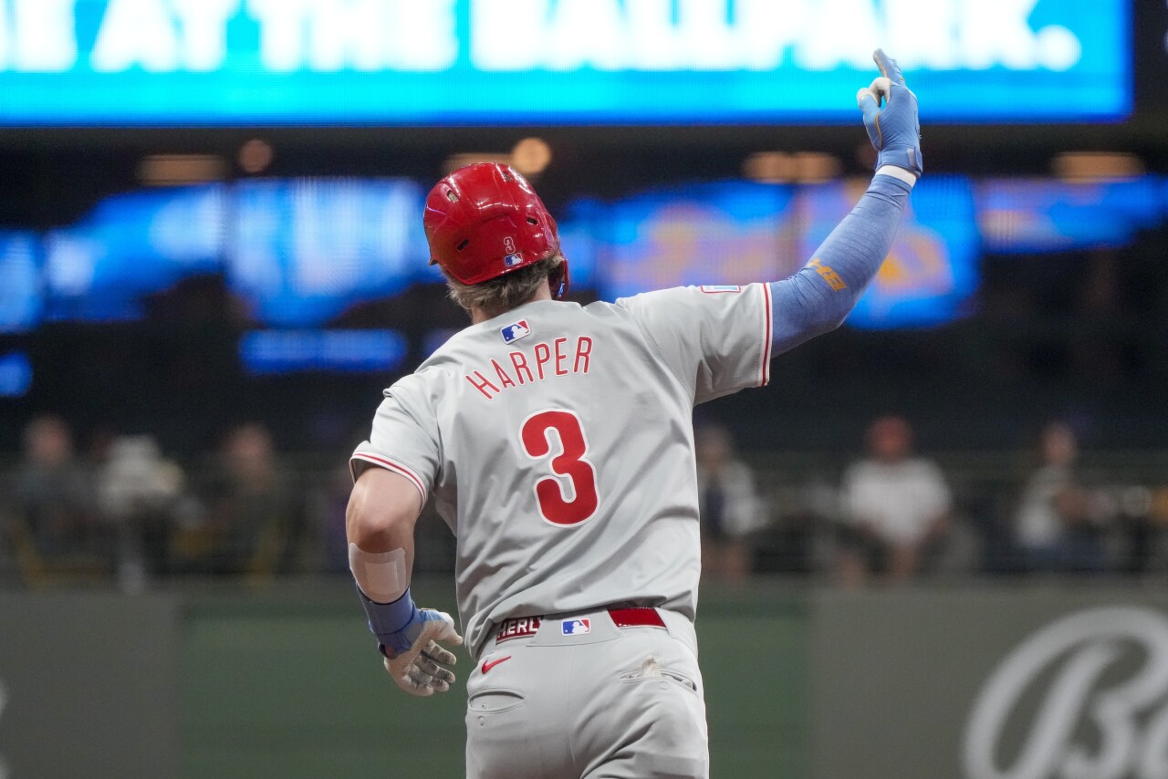 Phillies Brewers Baseball