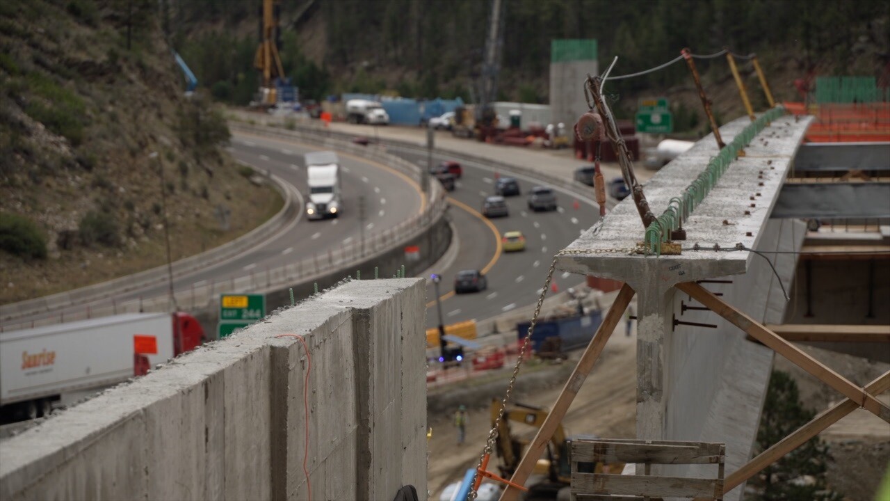 Traffic Moving near construction.jpg
