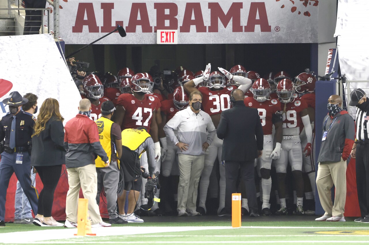 Alabama head coach Nick Saban and team wait to take field before College Football Playoff semifinal at Rose Bowl