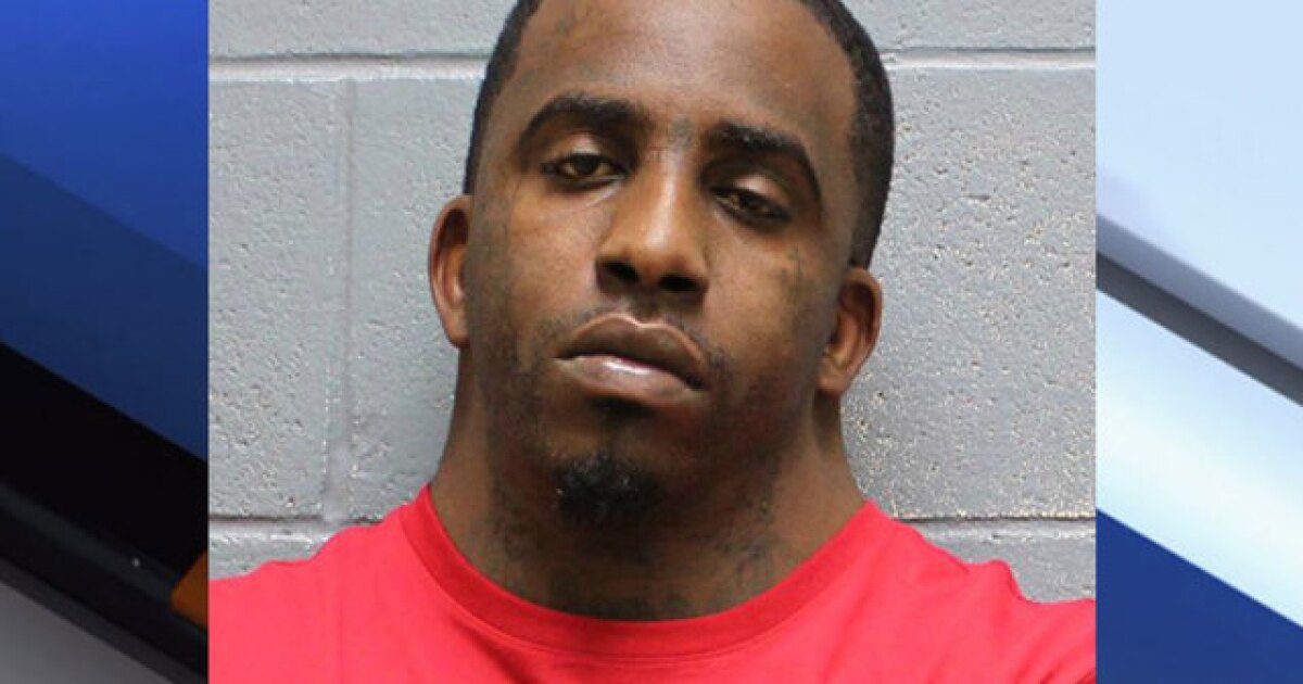 Florida man with viral mugshot arrested again