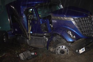 Bonita big rig crash Nov. 29, 2018