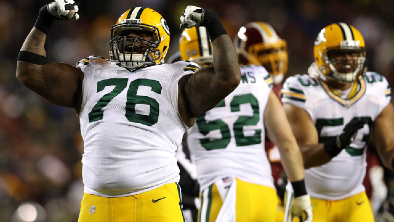 Mike Daniels shows off cartoon trivia skills during visit to NFL films