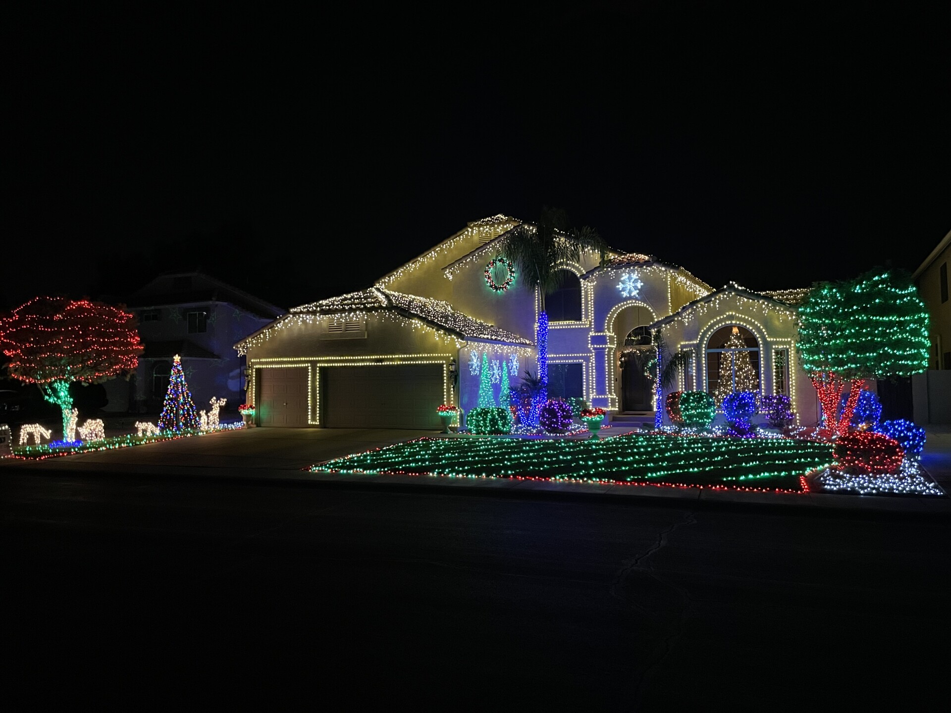 “Decorating our house has been a long-time family tradition. Come see our fully decorated house from 5:30-10:30 p.m. nightly, weather permitting. Free candy canes nightly and occasional visits from Santa,” said the homeowners to ABC15 when they submitted their display to the 2024 Valley Holiday Light Display at ABC15.com. Where to see it: 1887 W Pinon Ct. Gilbert, AZ 85233