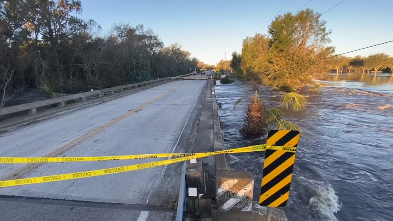 Hardee CO SR64 bridge flooding.png