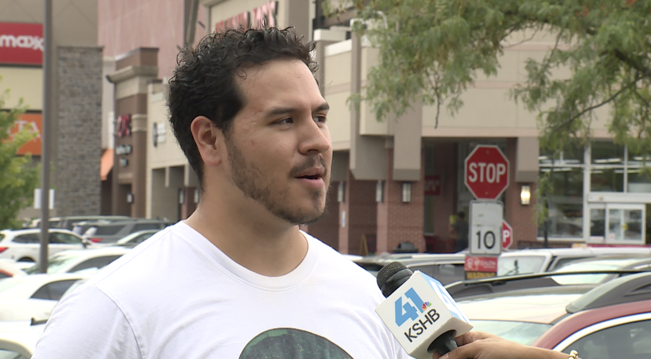 Erick Vidal, Customer