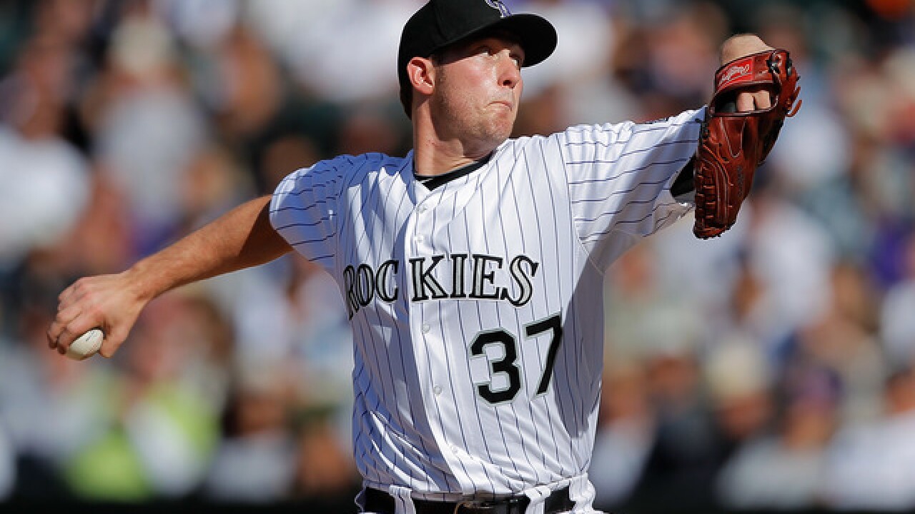 Former MLB pitcher wins $2.3M for hand injury from punching man on LSD