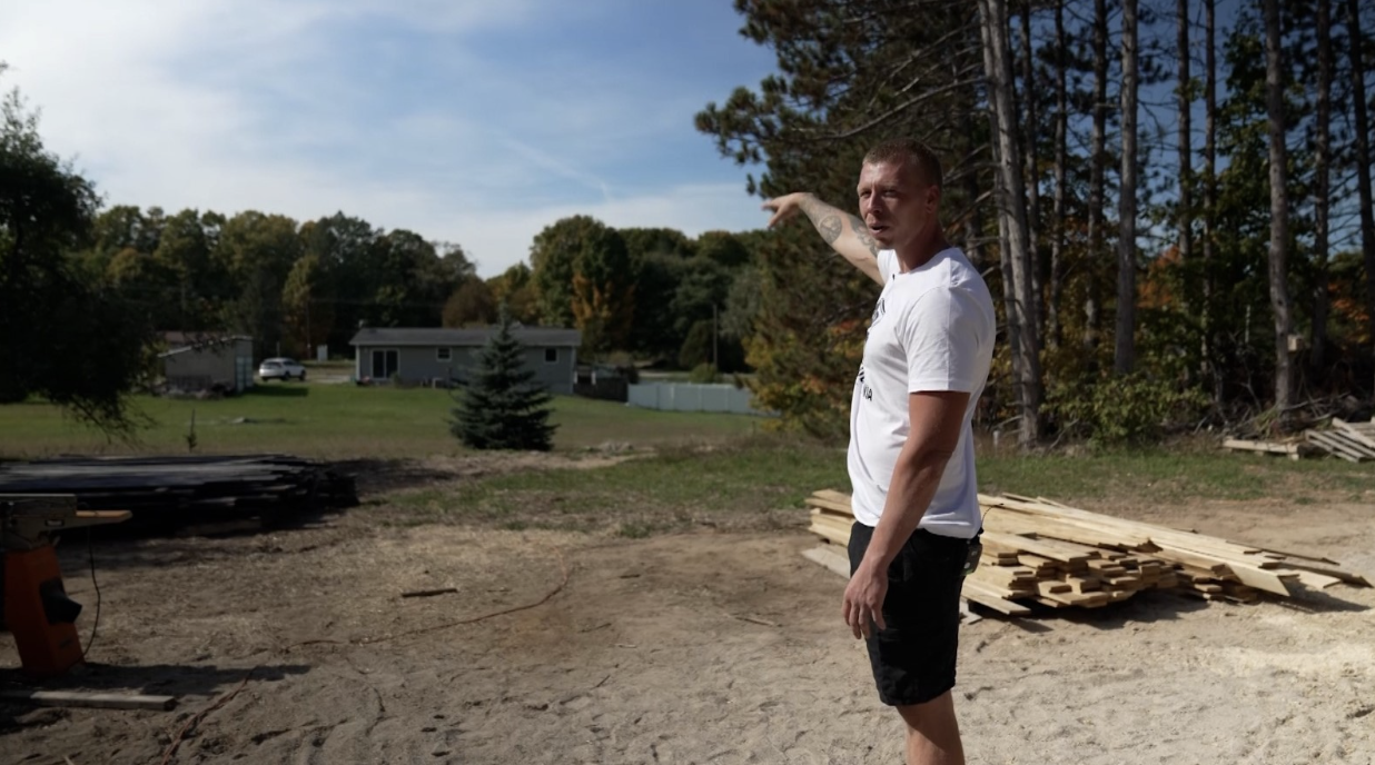 Benjamin Vyverberg was standing in his front yard when he saw the pilot eject.