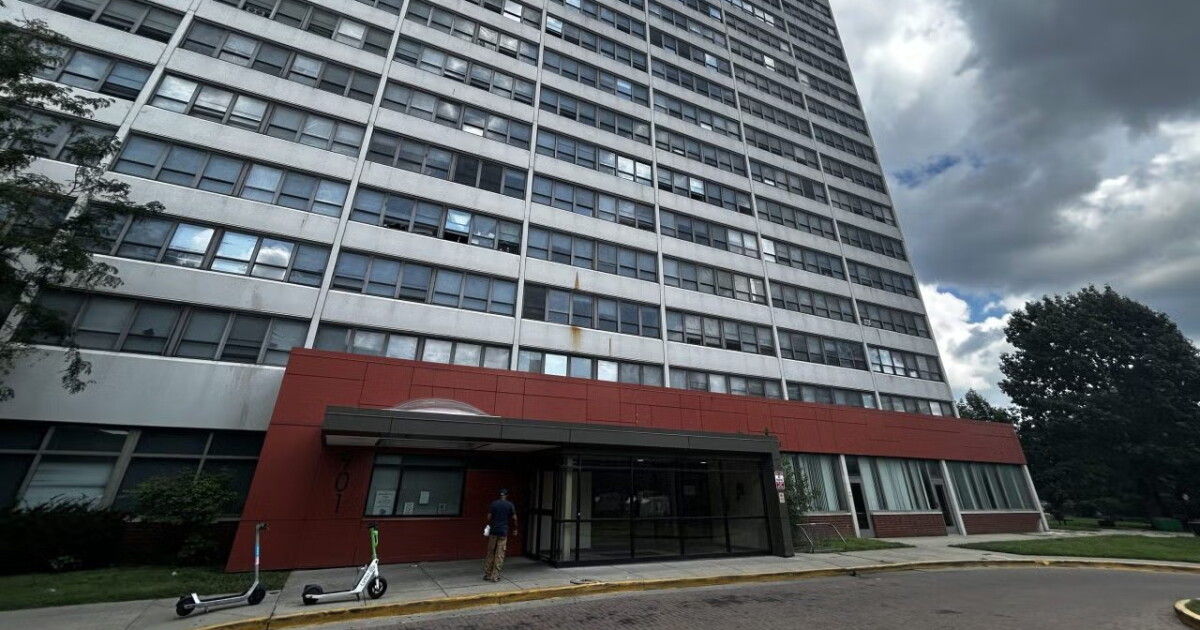 Indianapolis Housing Agency could face fines over Lugar Tower air conditioning