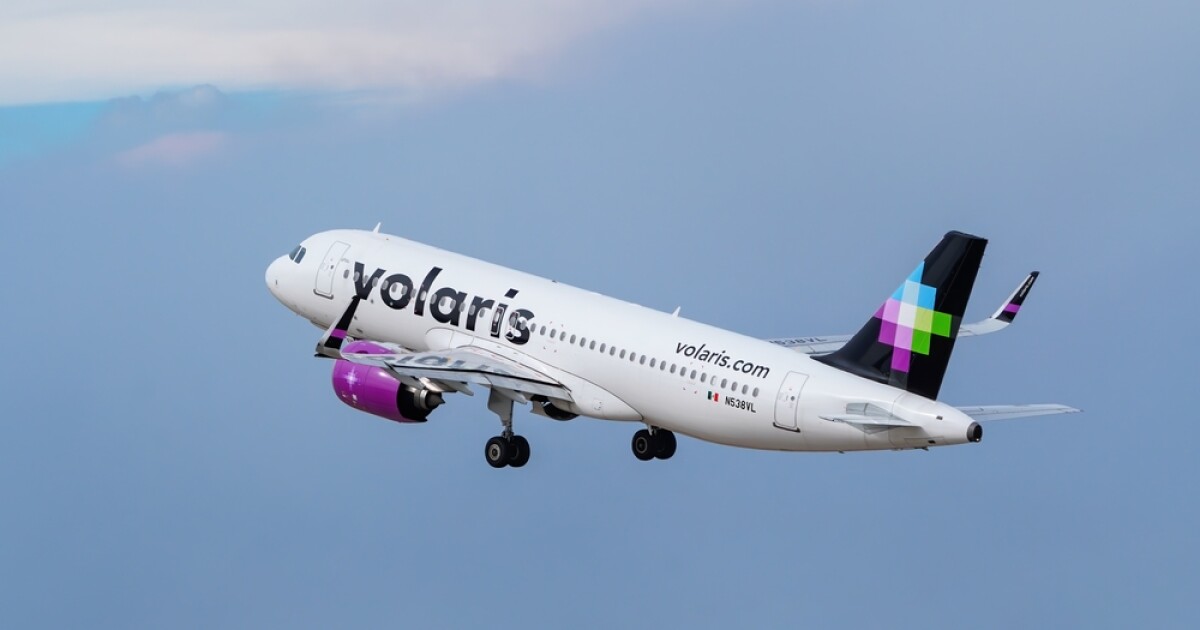 Passenger detained after allegedly trying to divert flight from Mexico to US Passenger detained after allegedly trying to divert flight from Mexico to US