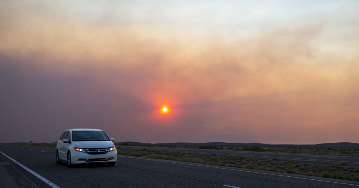 At least 1 dead, 1,400 structures burned as New Mexico wildfires rapidly spread