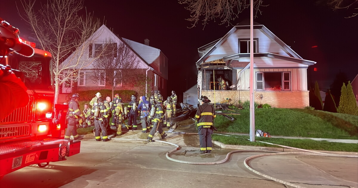 Two people escape West Allis duplex fire Saturday night