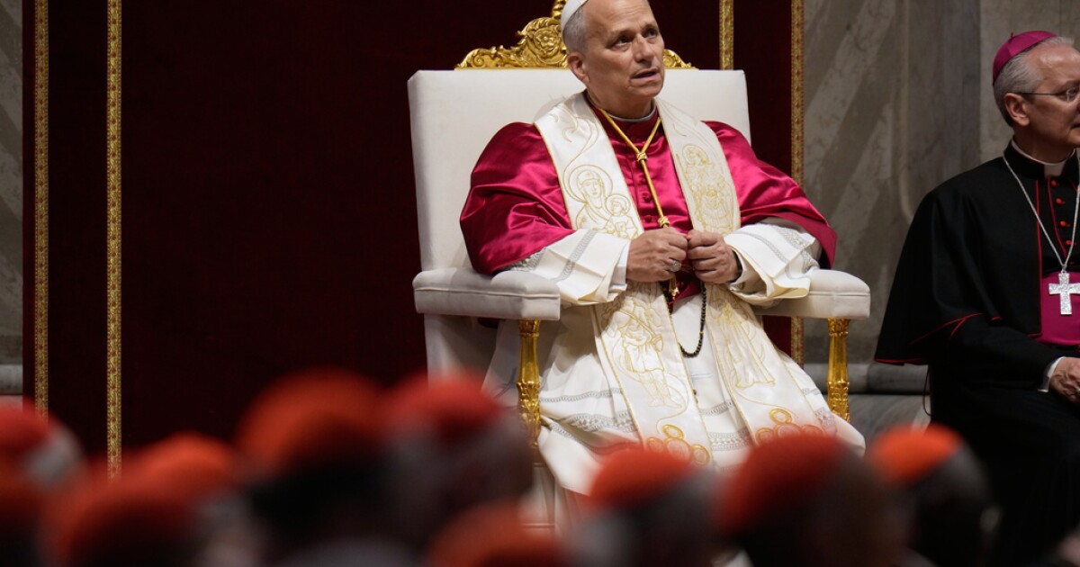 पोप लियो XIV ने अमेरिका-ईरान संघर्ष की आलोचना तेज की, युद्ध समाप्त करने का आग्रह किया