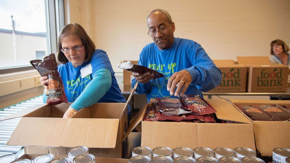 day-of-hope-feeding-america-02-ht-jc-200408_hpMain_16x9_992.jpg