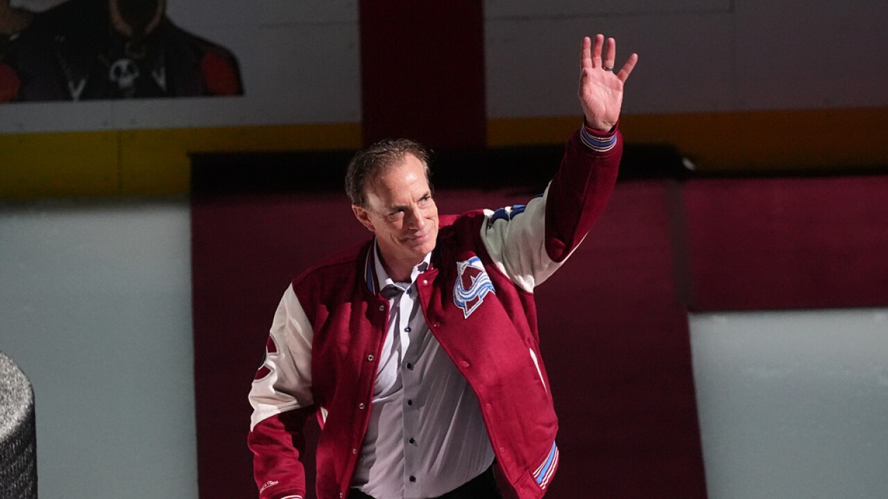 Avalanche Sakic Hockey