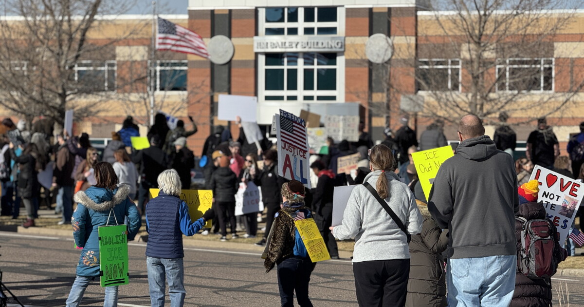 Hundreds protest outside ICE office in Centennial after federal agent ...