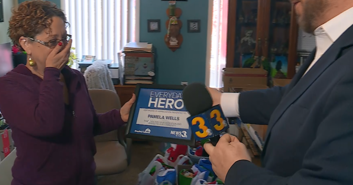 Norfolk woman carries on tradition of making Christmas brighter for children - Vimarsana News
