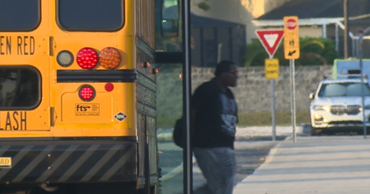 Pinellas County students head back for first day of school - Vimarsana News