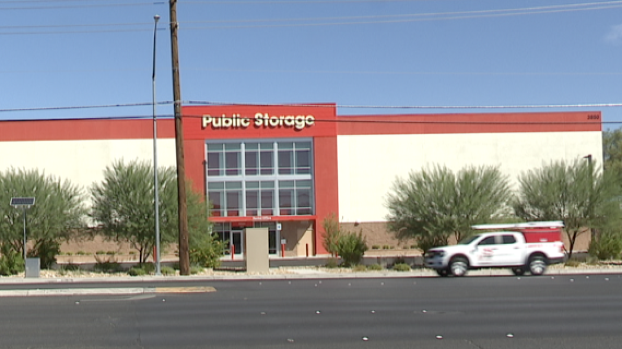 North Las Vegas man loses $10,000 in tools after storage unit break-in at Public Storage