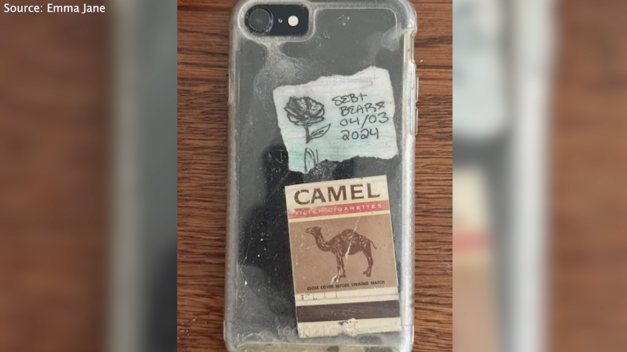 Kisha Bear's Phone.png