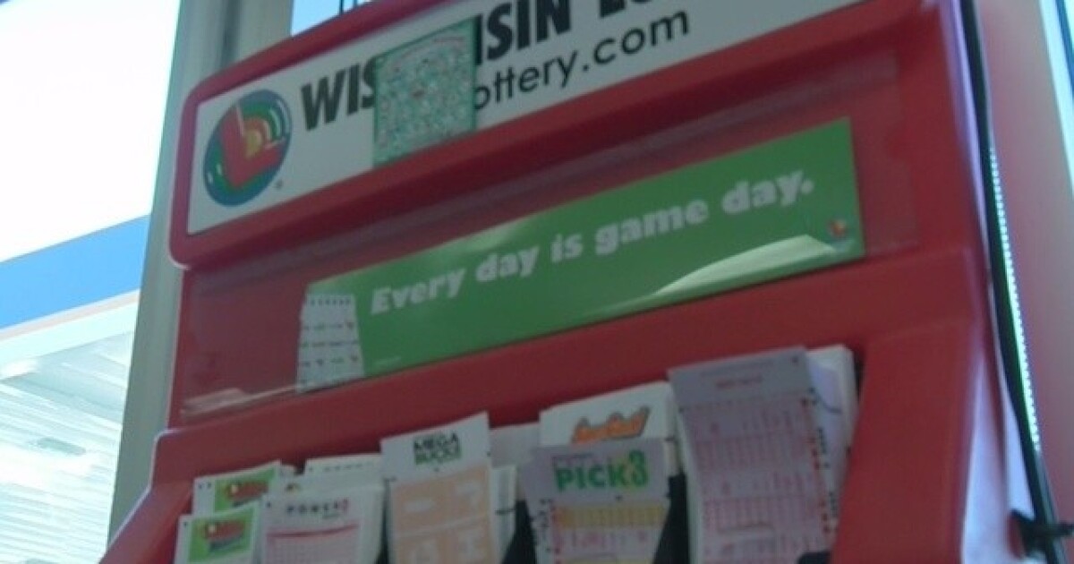 Manitowoc man claims Wisconsin's biggest lottery prize of the year
