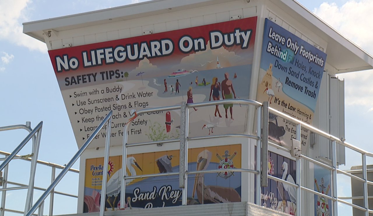 Empty lifeguard stand in Pinellas County on 4/14/2023