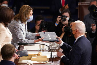 APTOPIX Biden 100 Days Congress