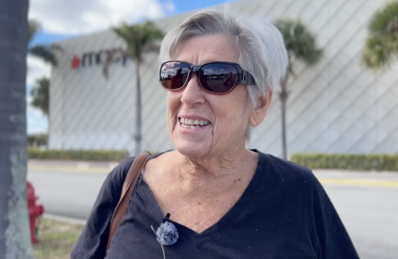 Gayle Gisele Macys Boynton Beach Mall.png